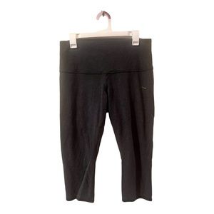 EUC CHARCOAL LULULEMON CROP LEGGINGS